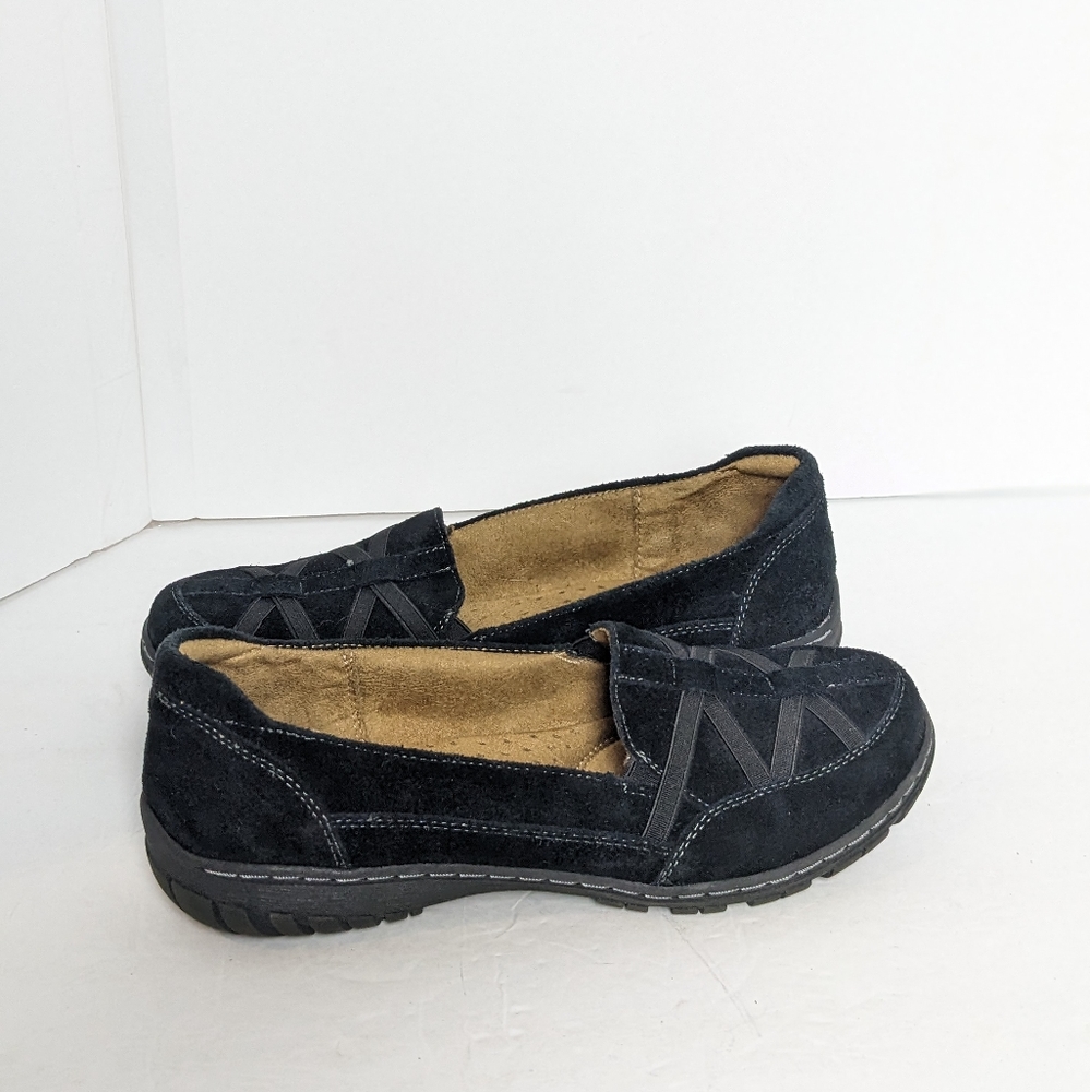Natural soul suede loafers